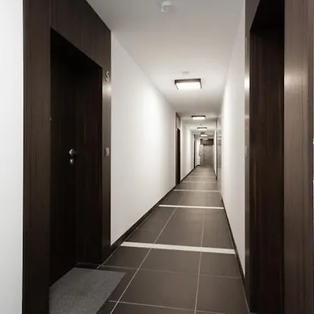 Urban Chic - Large & Stylish, Metro Nearby Grzybowska 85-5 Daire *