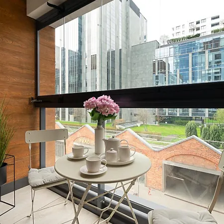 Urban Chic - Large & Stylish, Metro Nearby Grzybowska 85-5 Daire