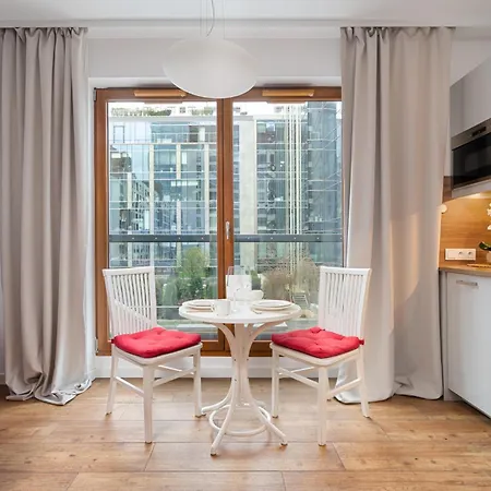 Urban Chic - Large & Stylish, Metro Nearby Grzybowska 85-5 Apartman Varsó